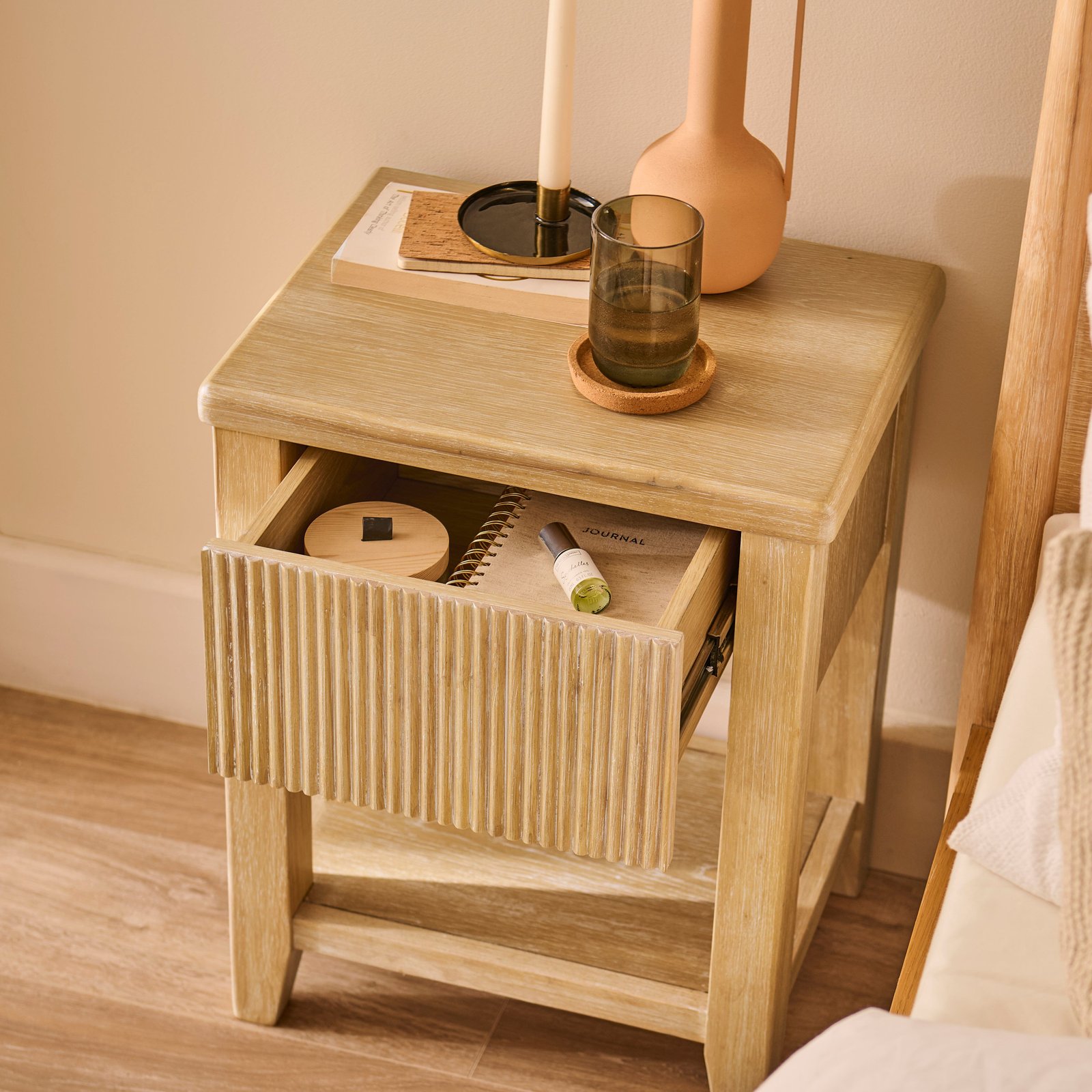 raleigh-whitewash-oak-1-drawer-bedside-table - Image 7