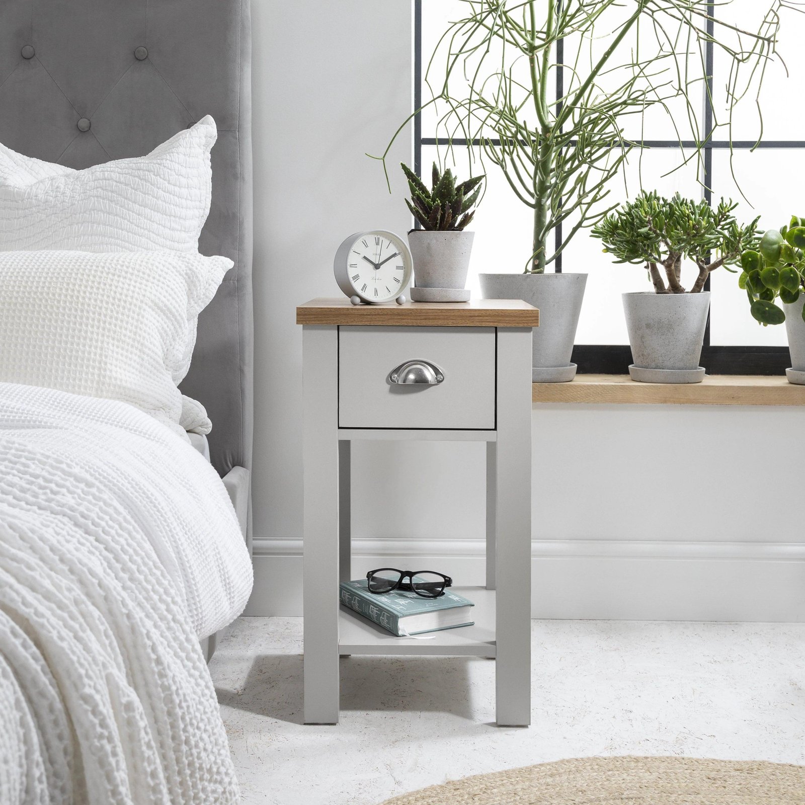 outlet-bampton-grey-bedside-table-1-drawer
